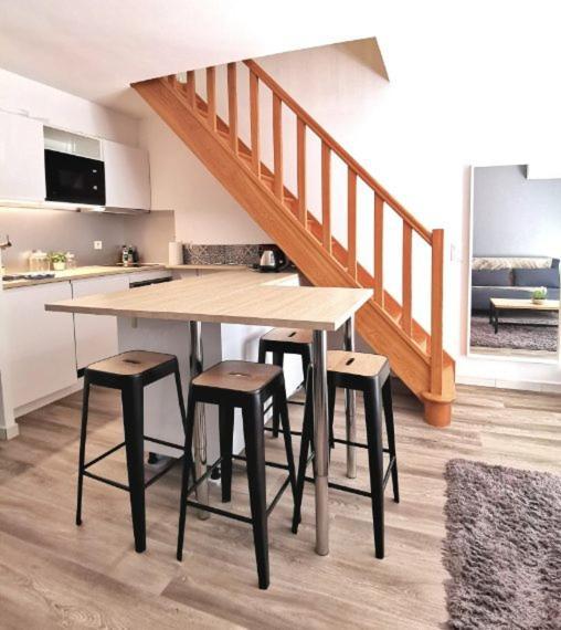 Les Quatres Loges Apartamento Aix-en-Provence Exterior foto